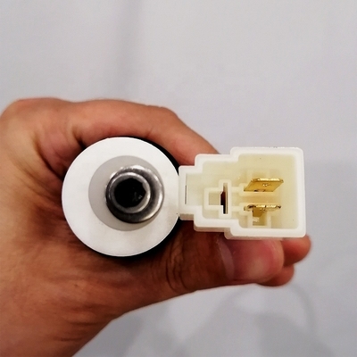 High-Quality 7Y1103 0960744 Coolant Expansion Tank for Caterpillar E200 E320 E312 E323 E324 Models